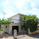 House Paulina 1214