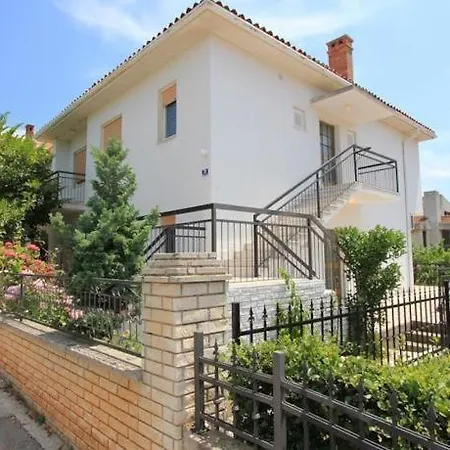 House Paulina 1214 Banjole