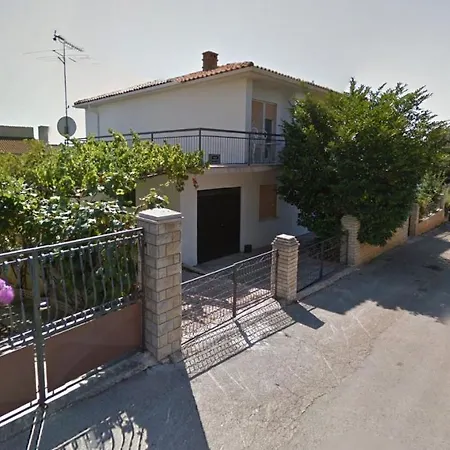 House Paulina 1214 Holiday home Banjole